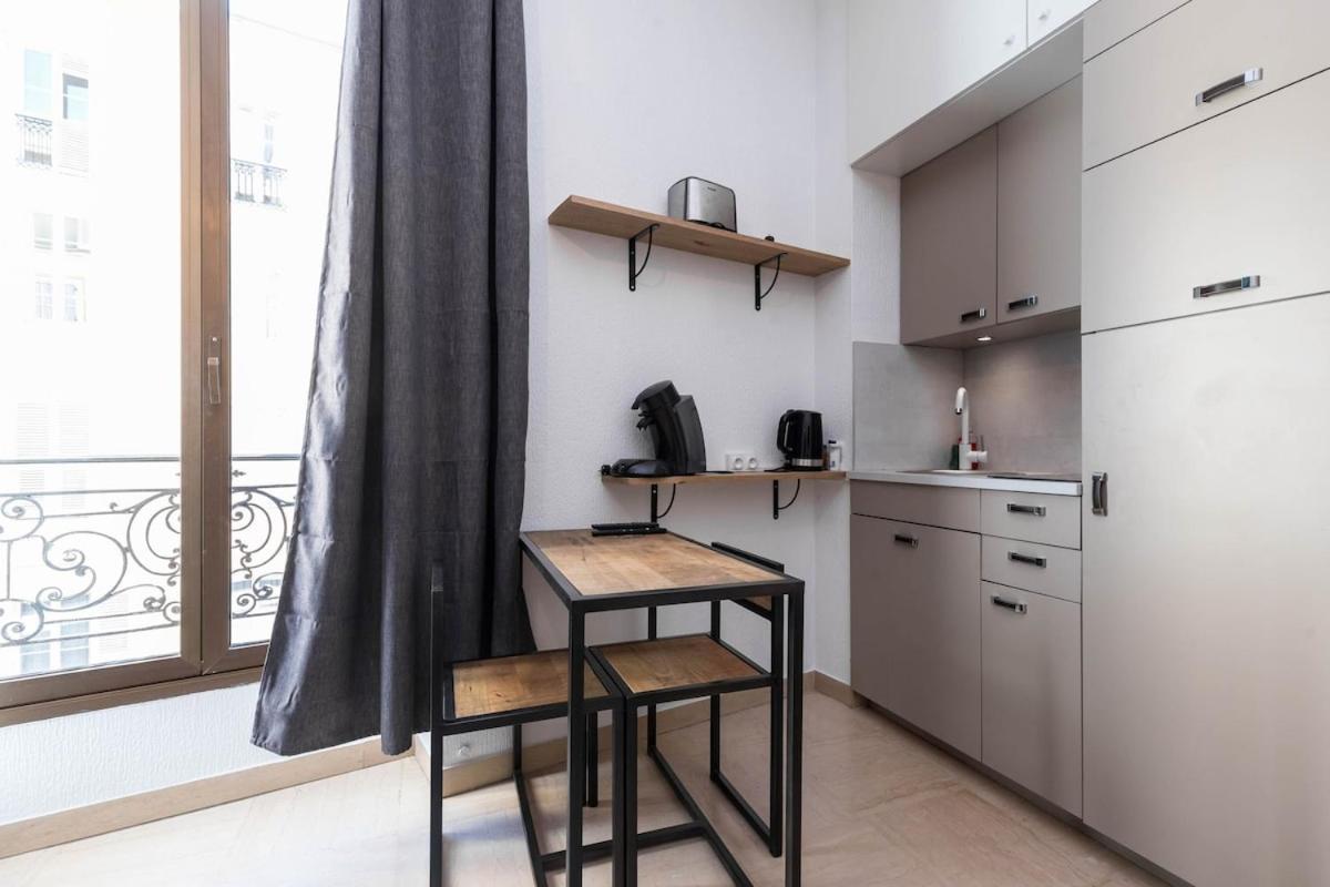 Superbe Hyper Centre Immeuble Standing * Nizza