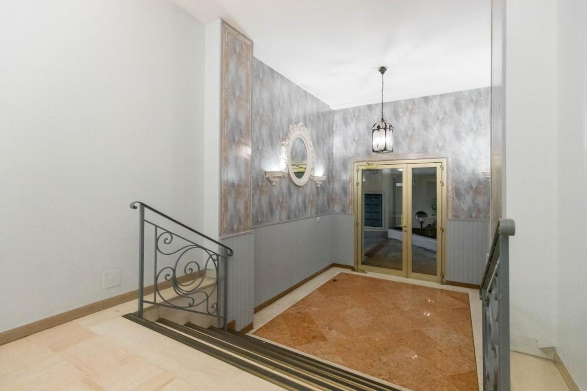 Superbe Hyper Centre Immeuble Standing Nizza
